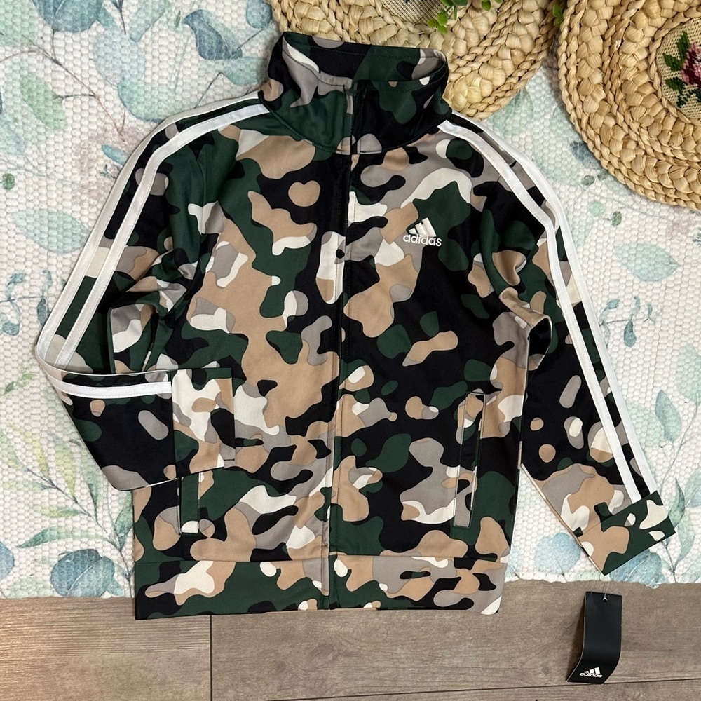 New Adidas Toddler Boy’s Three Strip Jacket Toddler Camouflage Full Zip NWT